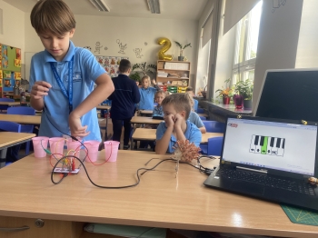 inbound6240401663369211734