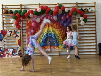 inbound9205356517375729329