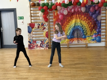 inbound5961524948949275808