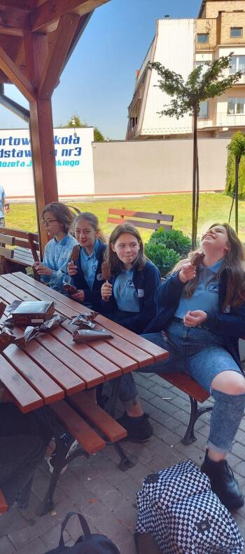 189713768_378933523486354_7176120345699133410_n