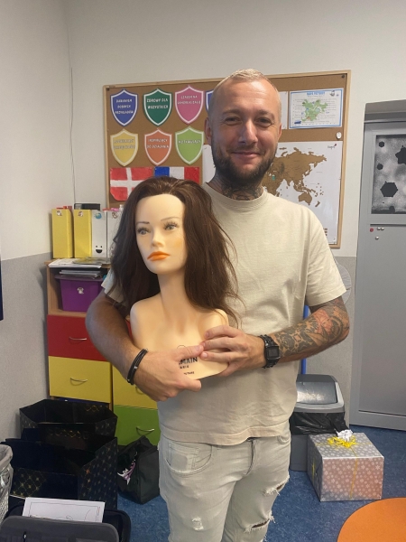 Lekcja zawodowa „Jak zostać fryzjerem”.